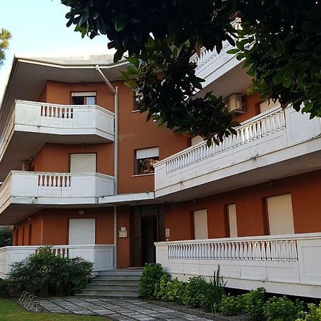 Appartamento Magnolia Lignano Sabbiadoro Extérieur photo