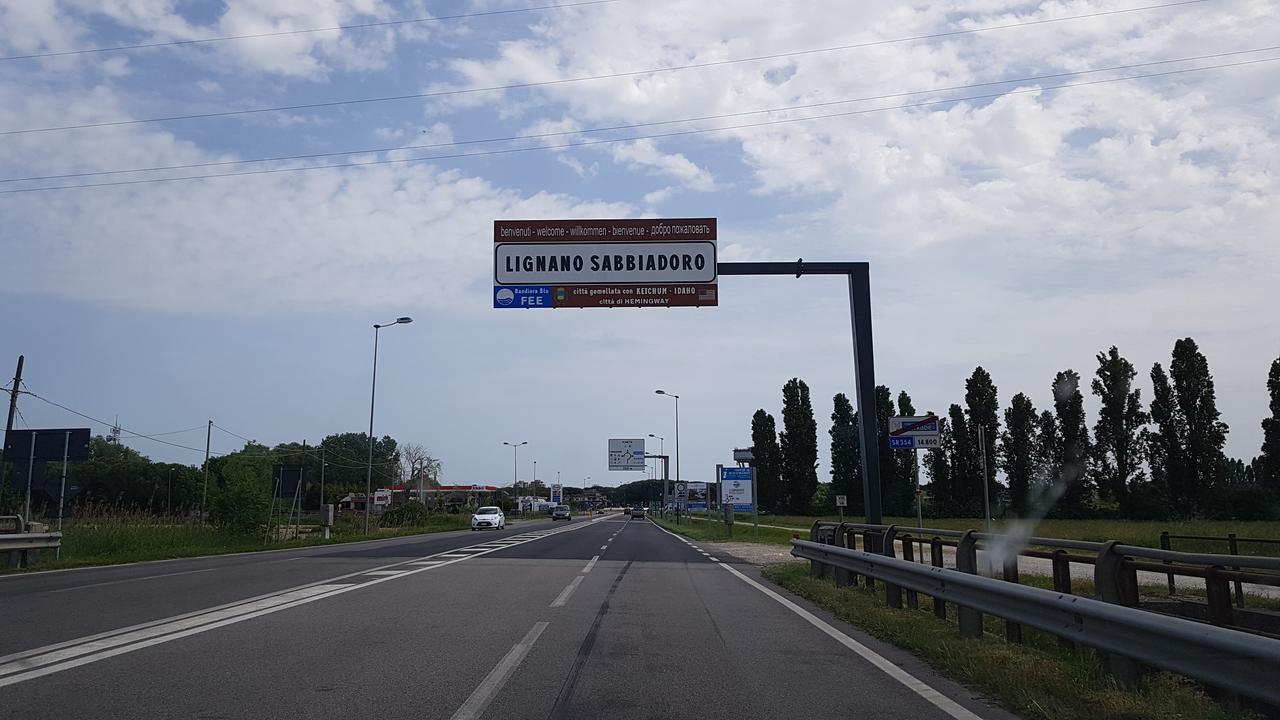 Appartamento Magnolia Lignano Sabbiadoro Extérieur photo