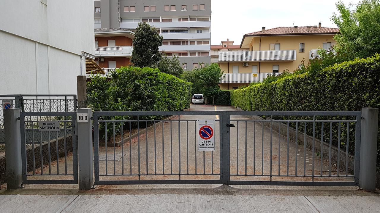 Appartamento Magnolia Lignano Sabbiadoro Extérieur photo